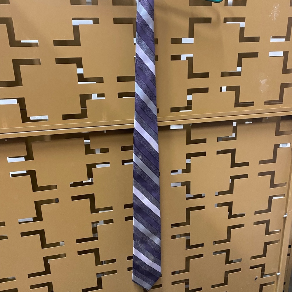 Vintage Hardy amies tie